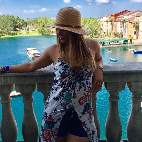 Meet your Posher, Vera - Picture 2 of 3